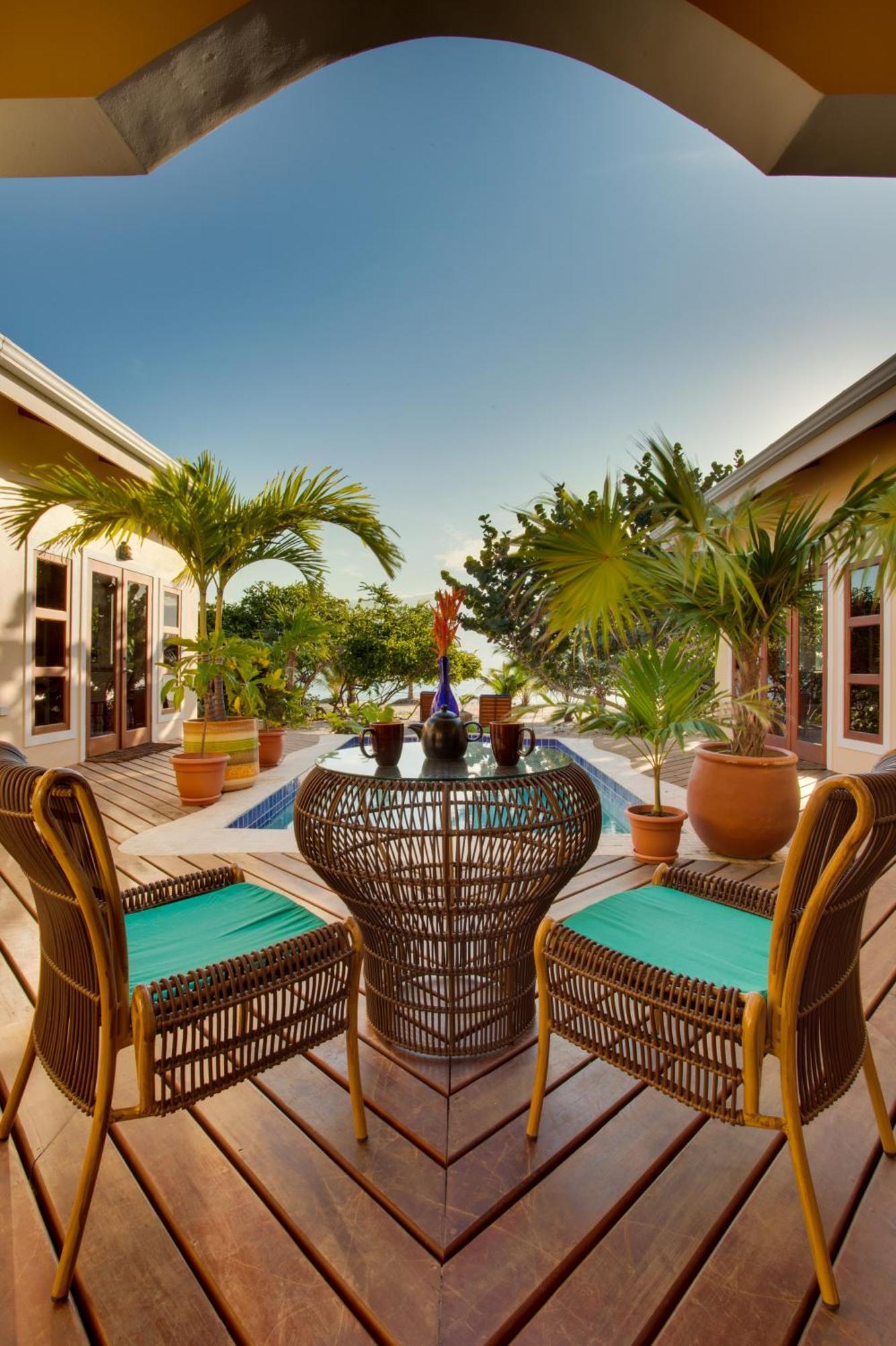 Naia Resort And Spa Placencia Exteriör bild